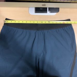 Vuori Agility Shorts - Men's - Indigo - XL